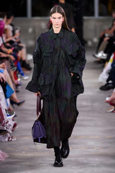 Look 30